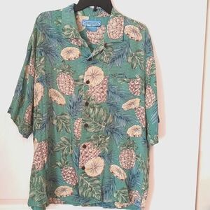 Bermuda Bay 100% Silk Tropical Pineapple Camp Shirt. Size XL. Hawaiian